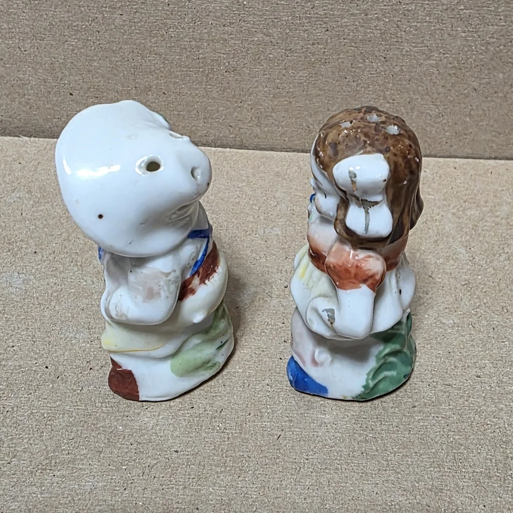 Vtg Mini Cowboy Cowgirl Salt Pepper Shaker Set #173